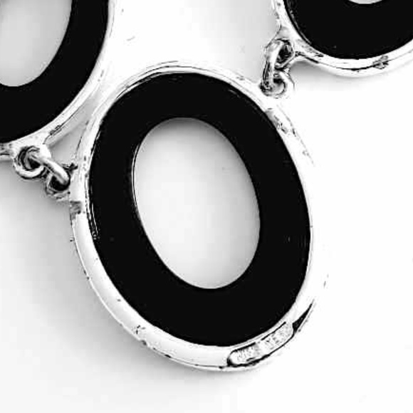 Vintage NINE WEST Reversible Silver Tone Black Oval Disc Choker Necklace - Picture 11 of 11